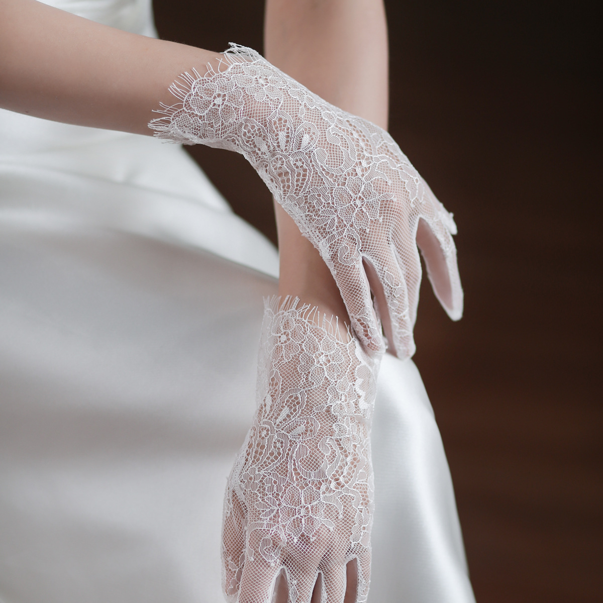 Women's Short Tulle Lace Beaded Crystal Accents Sparkling Rhinestone White  Satin Finger Style Gloves for Weddings Bridal Events| Alibaba.com