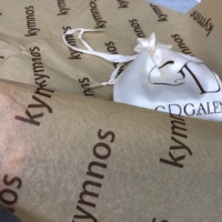 Impression personnalisée papier de soie d'emballage kraft papier de soie brun papier de soie pour l'habillement cadeau savon bougie emballage