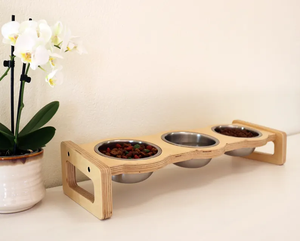 Station d'alimentation en bois à triple bol automatique et écologique ODM OEM avec bols de voyage en acier inoxydable pour chats et chiens - Product Image 4