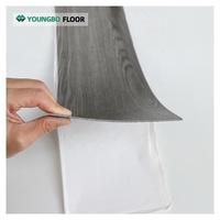 DIY Vinyl-Bodenbelag Einfach zu Installieren 100% Wasserdicht Feuerfest PVC-Teppichmatten Traditionelles Design mit Selbstklebender Rückseite