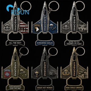 Porte-clés décapsuleur commémoratif pour veteran de l'aviation et des opérations aériennes (USN, USMC, USAF) - Product Image 5
