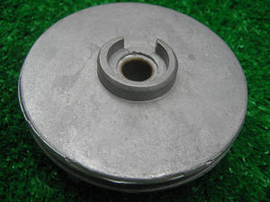 Motosierra Profesional Económica con Motor de 2 Tiempos y Rotor de Cuerda 070 - Product Image 2