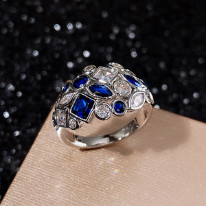 Anillo Geométrico con Piedras Preciosas para Mujer, Elegante Joyería de Moda para Negocios - Product Image 3