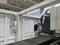 Lampe de machine CNC réglable ONN-M9 IP67, haute luminosité, orientable partout. Scellé et durable. Plus de pièces sombres.