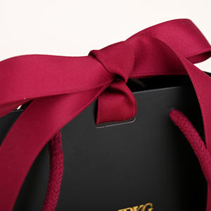 Оптовая продажа от фабрики GLAMPKG: подарочные пакеты для ювелирных изделий (колье, серьги, кольца) с логотипом на заказ и лентой - Product Image 4