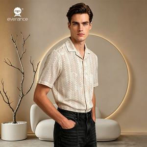 <span class=keywords><strong>Camisa</strong></span> de <span class=keywords><strong>Hombre</strong></span> Artesanal con Diseño Calado, 185gsm, 30% Algodón, 70% Poliéster, Patrón Zig-Zag, Estilo Cubano para Playa - Product Image 1