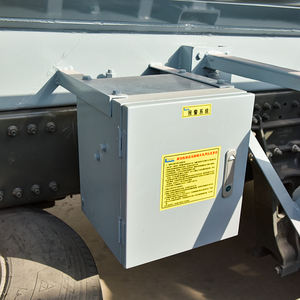 Rueda motriz 6x4 directa de fábrica, cisterna corrosiva, transmisión manual usada para almacenamiento de aceite a precios competitivos - Product Image 6