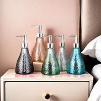 Pompe à savon en verre martelé mat de luxe en gros |   Bouteille de distributeur de lotion rechargeable avec bouchon à vis pour la salle de bain et la cuisine