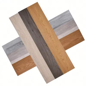 Revêtement <span class=keywords><strong>de</strong></span> sol SPC (Stone-Plastic Composite) moderne et minimaliste, aspect bois, antidérapant, résistant à l'usure, système <span class=keywords><strong>de</strong></span> pose clipsable sans colle, pour la rénovation <span class=keywords><strong>de</strong></span> maisons et les bureaux - Product Image 1
