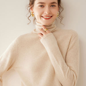 Женский кашемировый свитер с высоким воротником - Product Image 2