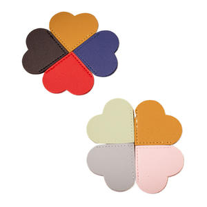 Signets coeur en cuir mignon pour enfants accessoire pour les amateurs de lecture cadeau d'enseignant <span class=keywords><strong>marques</strong></span> de livre promotionnelles avec conception de page d'angle - Product Image 2