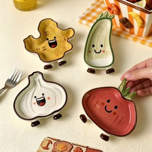 Petites coupelles en céramique pour condiments, motif légumes de dessin animé, pour sauce soja, idéales pour les soirées fondue chinoise - Product Image 2