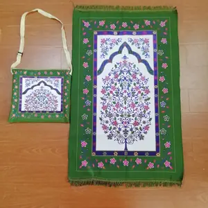 Il regalo musulmano del tappeto di preghiera personalizza la stuoia di preghiera portatile su ordinazione della turchia dubai con la preghiera del tappeto della borsa