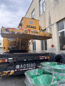 50Ton a utilisé la grue mobile QY50KC de camion avec la cabine et la climatisation incluses - Product Image 3