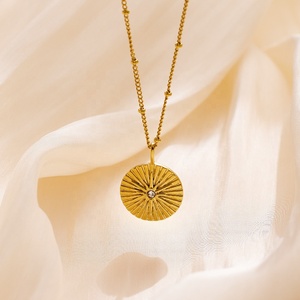 Gioielli di moda personalizzati all'ingrosso collana in acciaio inossidabile placcato oro 18K <span class=keywords><strong>ottetto</strong></span> stella zircone cerchio collana pendente donna - Product Image 3