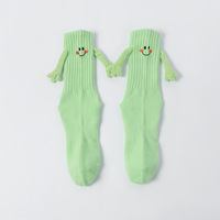 Chaussettes magnétiques pour chaussettes à tube moyen mignonnes et amusantes Chaussettes colorées main dans la main