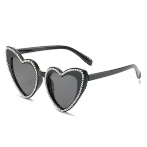 แว่นกันแดดแฟชั่น gafas de SOL สำหรับผู้ชายและผู้หญิงแว่นกันแดด Uv400กรอบรูปหัวใจกลางแจ้งใหม่ล่าสุด2023โลโก้ตามสั่ง