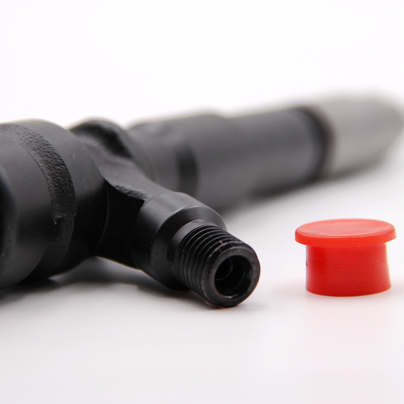 Hot Sale Diesel Common Rail Fuel Injector 095000-7390 095000-6190 Fuel Sprayer 23670-30100 For TOYO-TA 2KD-FTV