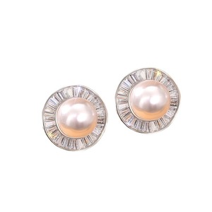 Orecchini a perno rotondi irregolari da donna, effetto perla, stile elegante e delicato, gioielli per l'orecchio da indossare tutti i giorni - Product Image 1