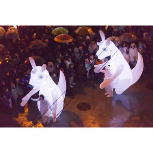 Kangourou gonflable blanc de 3 m de haut avec lumières, peut être porté sur le dos et utilisé pour les spectacles nocturnes - Product Image 1