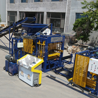 Ligne de production de blocs de béton entièrement automatique à commande PLC et à transmission par engrenages, hydraulique, modèle QT4-16, avec pompe à béton automatique King Machine 5500