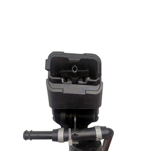 Boquilla de Pulverización para Faros Delanteros de Mazda 6, GS1F-5182XA GS1F-5182YA, Negra, Pieza Original para el Modelo GH 2007-2011 - Product Image 1