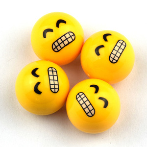 Capuchon de valve Smiley Face en caoutchouc pour pneu de voiture sans chambre à air, pour mise à niveau et personnalisation, taille universelle - Product Image 4