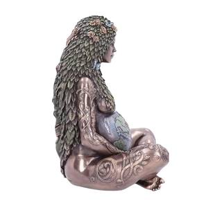 Statue artistique multicolore, adaptée au salon et au jardin - Product Image 2