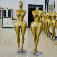 Nouveau mannequin féminin en plastique de taille extra-large, taille fine, poitrine généreuse, fesses généreuses, corps entier, pose debout, mannequin de vitrine