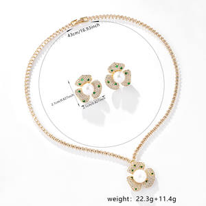 CAIOOCHE Parure de bijoux pour femme avec collier pendentif fleur en zircon cubique et boucles d'oreilles clous en perles, mignonne et ravissante, cadeau pour la Fête des Mères - Product Image 3