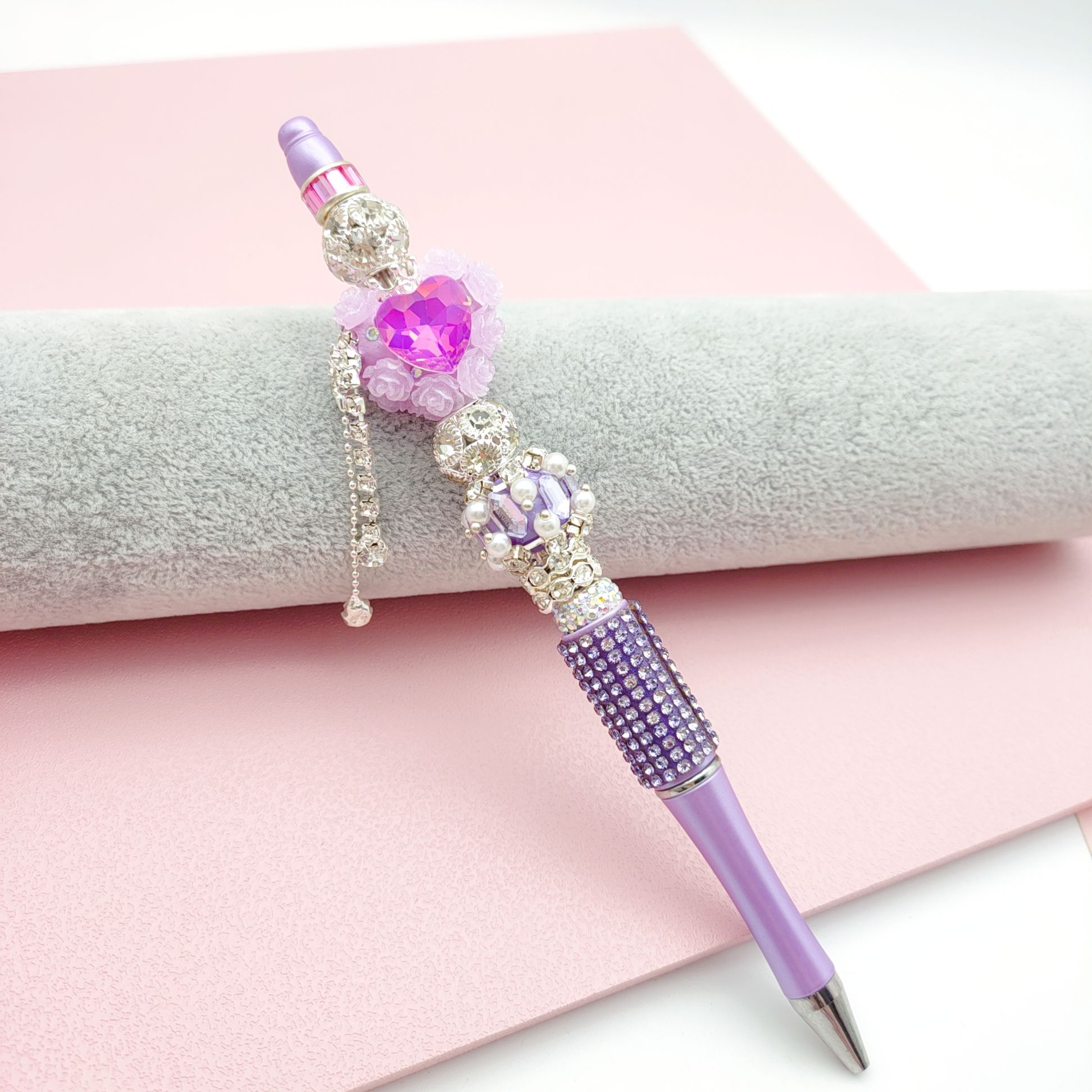 Bolígrafo de cristal con forma de corazón de rosa púrpura