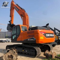Vente Flash : Excavatrice sur chenilles d'occasion Develon DX225, 22 tonnes, système hydraulique complet, bon état, livraison rapide, expédition mondiale
