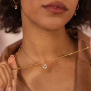 قلادة جديدة لعام <span class=keywords><strong>2026</strong></span> من الفولاذ المقاوم للصدأ مطلية بالذهب عيار 18 قيراط مع كريستال زركون لامع للنساء، تصميم بسيط وأنيق - Product Image 6