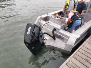 キャビン付き6人乗りアルミ製6メートルヨット（船外機付き） - Product Image 6