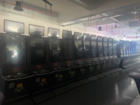 Borne d'arcade verticale personnalisée en usine, à monnayeur, design de luxe, machine de jeu d'adresse, OEM/ODM, construction métallique, paiement par billet
