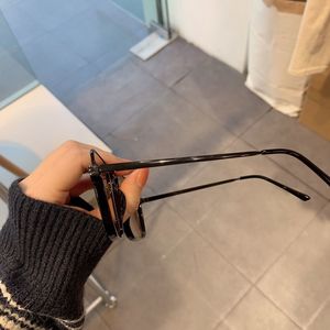 Gafas de Sol de Moda para Mujer, Montura Cuadrada Extra Grande, para Todo Tipo de Rostro, Logotipo Personalizado, Monturas Metálicas, UV400, Gafas de Diseñador Unisex - Product Image 3