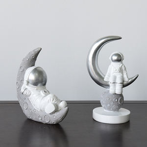 Figurine de croissant d'astronaute en résine fabriquée à la main <span class=keywords><strong>petit</strong></span> décor de chambre à coucher pour enfant - Product Image 3