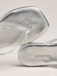 Sandali piatti <span class=keywords><strong>da</strong></span> <span class=keywords><strong>donna</strong></span> con cinturino sottile metallizzato, infradito alla moda, comodi e casual per l'estate e le vacanze al mare - Pronta Consegna - Product Image 3