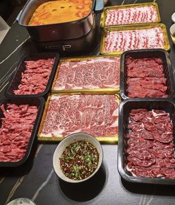 صينية مفرغة من البلاستيك PP يمكن التخلص منها ، حاويات مأكولات بحرية ولحم السوشي ، معالجة نفطة للجلد للزراعة واللحوم والمأكولات البحرية - Product Image 6