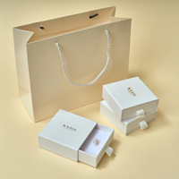 Boîtes en carton ondulé personnalisées en gros pour bijoux, emballages écologiques en papier rose pour petits bijoux