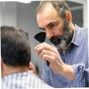 1PCS Cepillo de limpieza para barbería, cepillo para recoger pelo, cepillo para cuello y cara, herramienta suave para peluquería y estilismo - Product Image 6