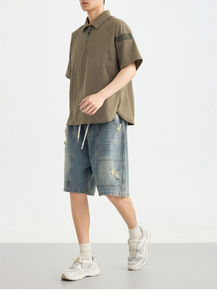 <span class=keywords><strong>เสื้อโปโล</strong></span>ผู้ชายทรงหลวม แขนสั้น สีเขียวล้วน แบบมีซิปครึ่งตัว ผลิตจากผ้าไนลอนผสมสแปนเด็กซ์ แห้งเร็ว รับผลิตตามสั่ง (OEM) พร้อมสกรีนโลโก้ ขายส่ง - Product Image 3
