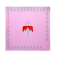 Tapis de mahjong en caoutchouc personnalisé à bords festonnés/droits 31,5" 33" Rose floral avec votre logo