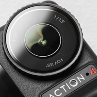 Caméra Vlog Professionnelle 4K DJI Osmo Action 4 10 Bit D-Log M Capteur 1/1.3 pouces Double Écrans Tactiles Fixation Magnétique Rapide