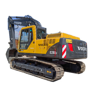 Excavatrice sur chenilles Volvo EC210BLC d'occasion, 21 tonnes, d'origine, en bon état, à vendre - Product Image 1