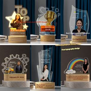 كأس بلوري فاخر بتصميم جناح |   ميدالية تكريم الموظفين بمناسبة الذكرى السنوية للشركة مصنوعة حسب الطلب - Product Image 2