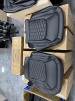 Coussin de siège de voiture sport personnalisé OEM ODM, entièrement en cuir, panneau de porte, tableau de bord, accoudoir, housses de siège de voiture pour Porsche Cayenne