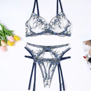 En 2025, l'ensemble de lingerie sexy en tulle brodé de fleurs bleues, le plus vendu en Europe et en Amérique, avec des dentelles romantiques et fluides pour - Product Image 1