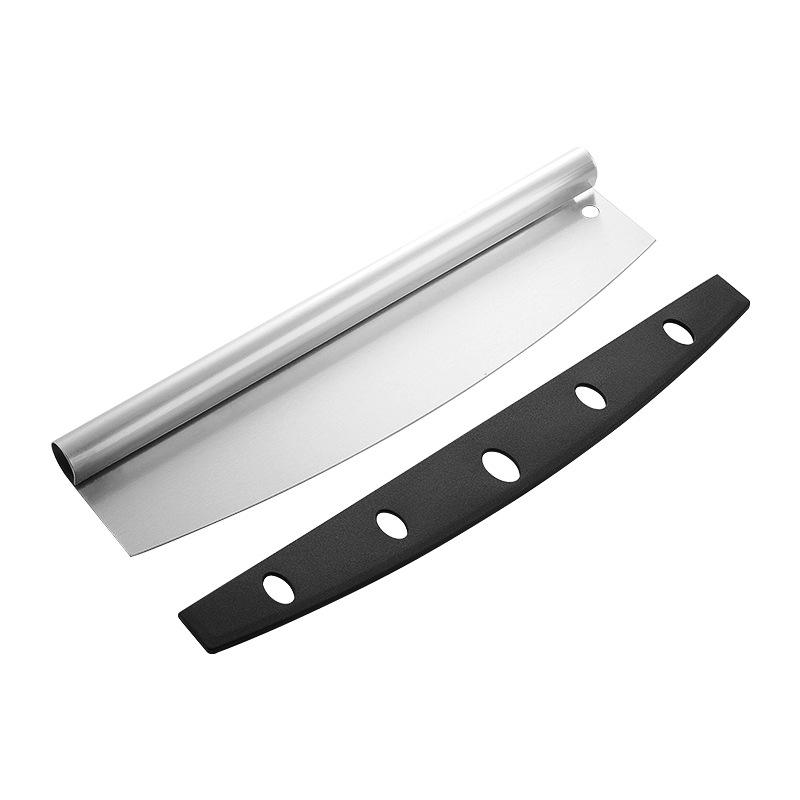 Grey pizza cutter (L)