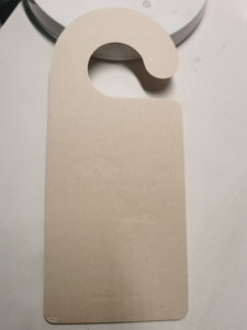 Étiquette de porte d'hôtel personnalisée double face avec logo pour avis de confidentialité 'Ne pas déranger' et 'Veuillez nettoyer la chambre' pour les chambres d'hôtes - Product Image 3